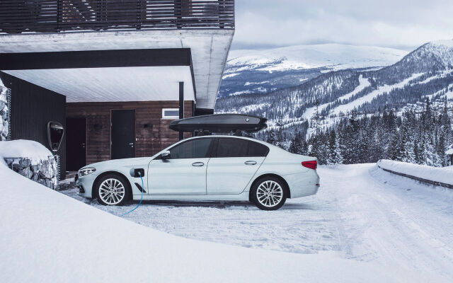 BMW 530e Plug-in Hybrid huoltoleasing