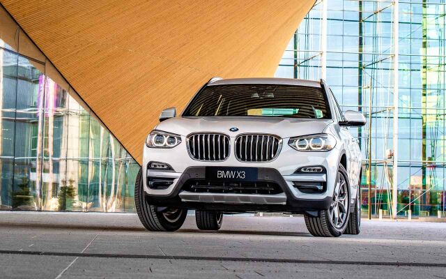 BMW X3 ja X4 -xDrive Edition erikoishintaan.
