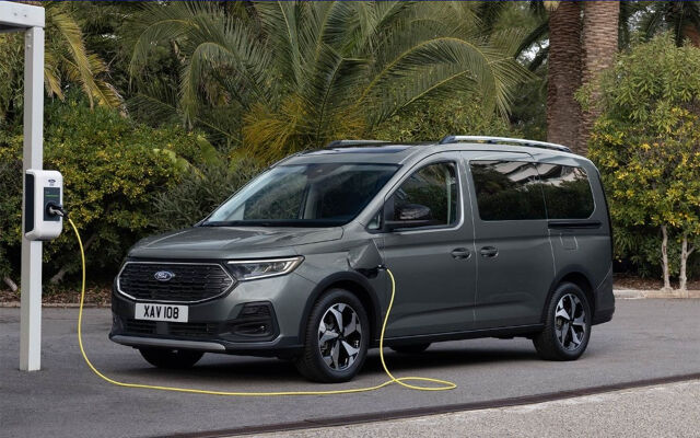 Uusi Ford Tourneo Connect