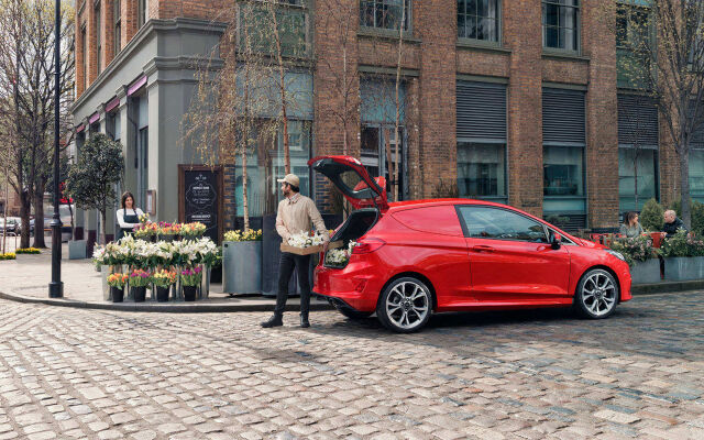 Ford Fiesta Van -pakettiauto