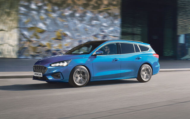 Uusi Ford Focus EcoBoost-kevythybridi