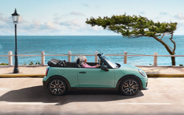 MINI Cooper Cabrio