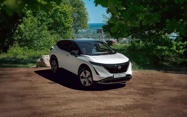 Erä Nissan Ariya -malleja todellisin huippueduin