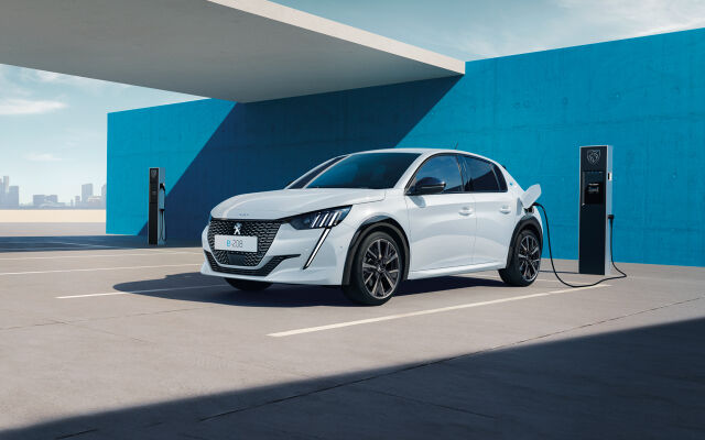 Peugeot e-208 Limited nopeaan toimitukseen