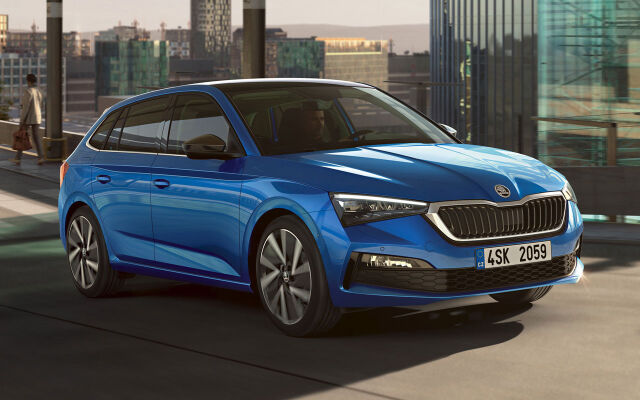 Erikoiserä hyvin varusteltuja ŠKODA SCALA -autoja