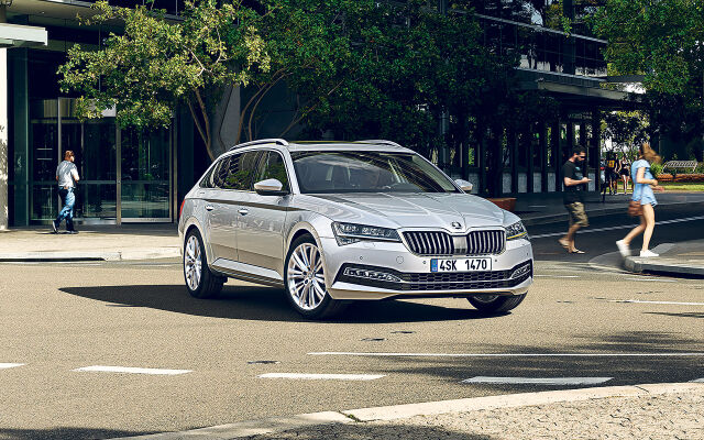 Uusi ŠKODA Superb Edition