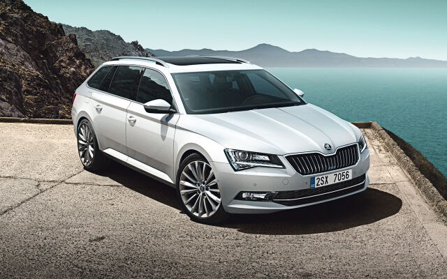 Erään ŠKODA SUPERB -malleja talvirenkaat 0 €