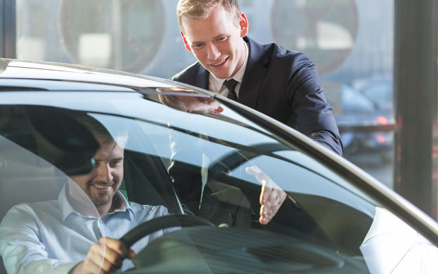 Isoon erään esittelyautojamme korko 0,99 % + kulut