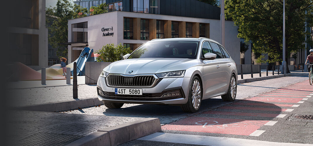 TÄYSIN UUSI ŠKODA OCTAVIA