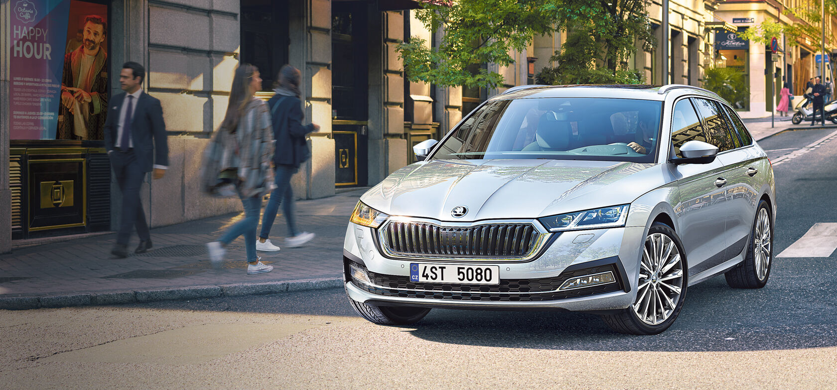 TÄYSIN UUSI ŠKODA OCTAVIA ESITTELYSSÄ