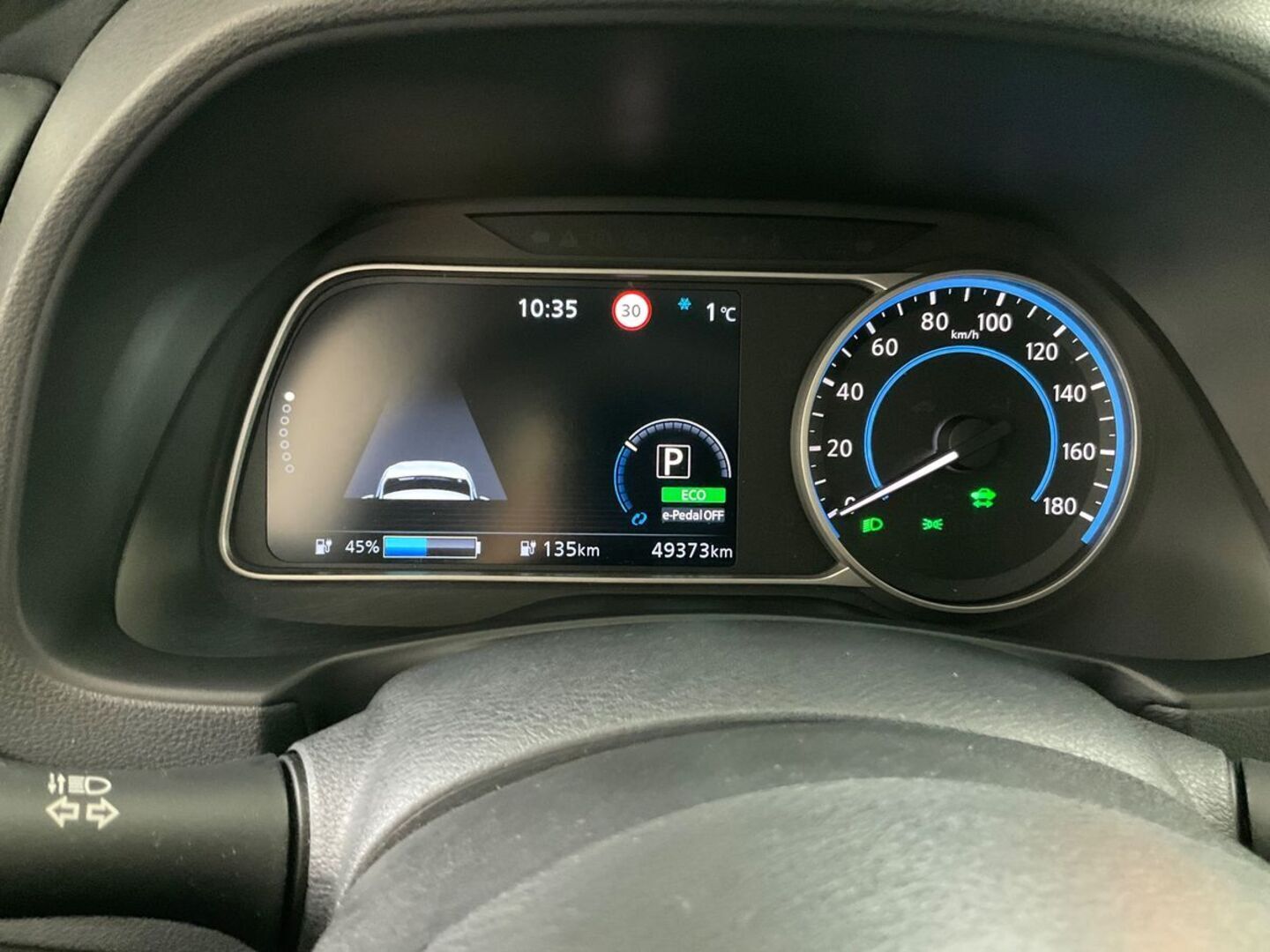 NISSAN LEAF iso kuva 4