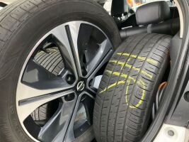 NISSAN LEAF esikatselu 6