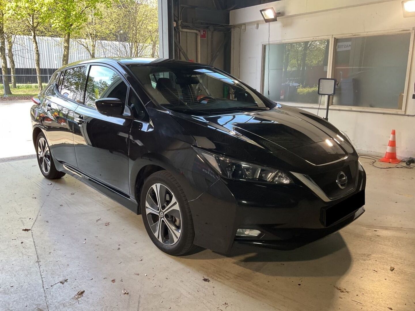 NISSAN LEAF iso kuva 0