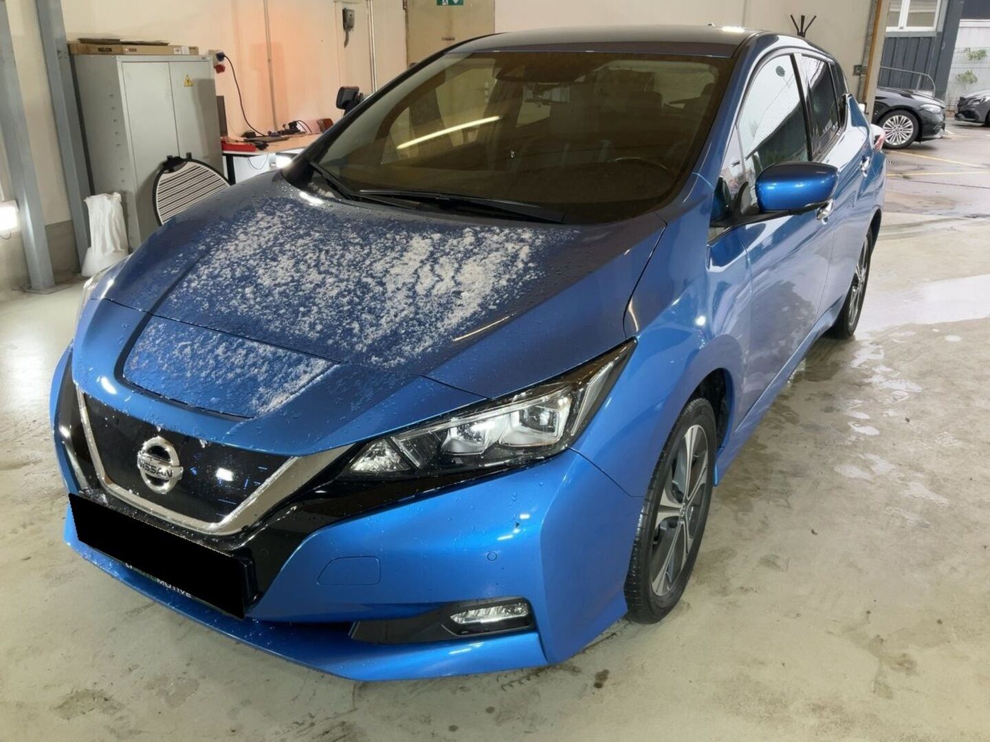 NISSAN LEAF iso kuva 5