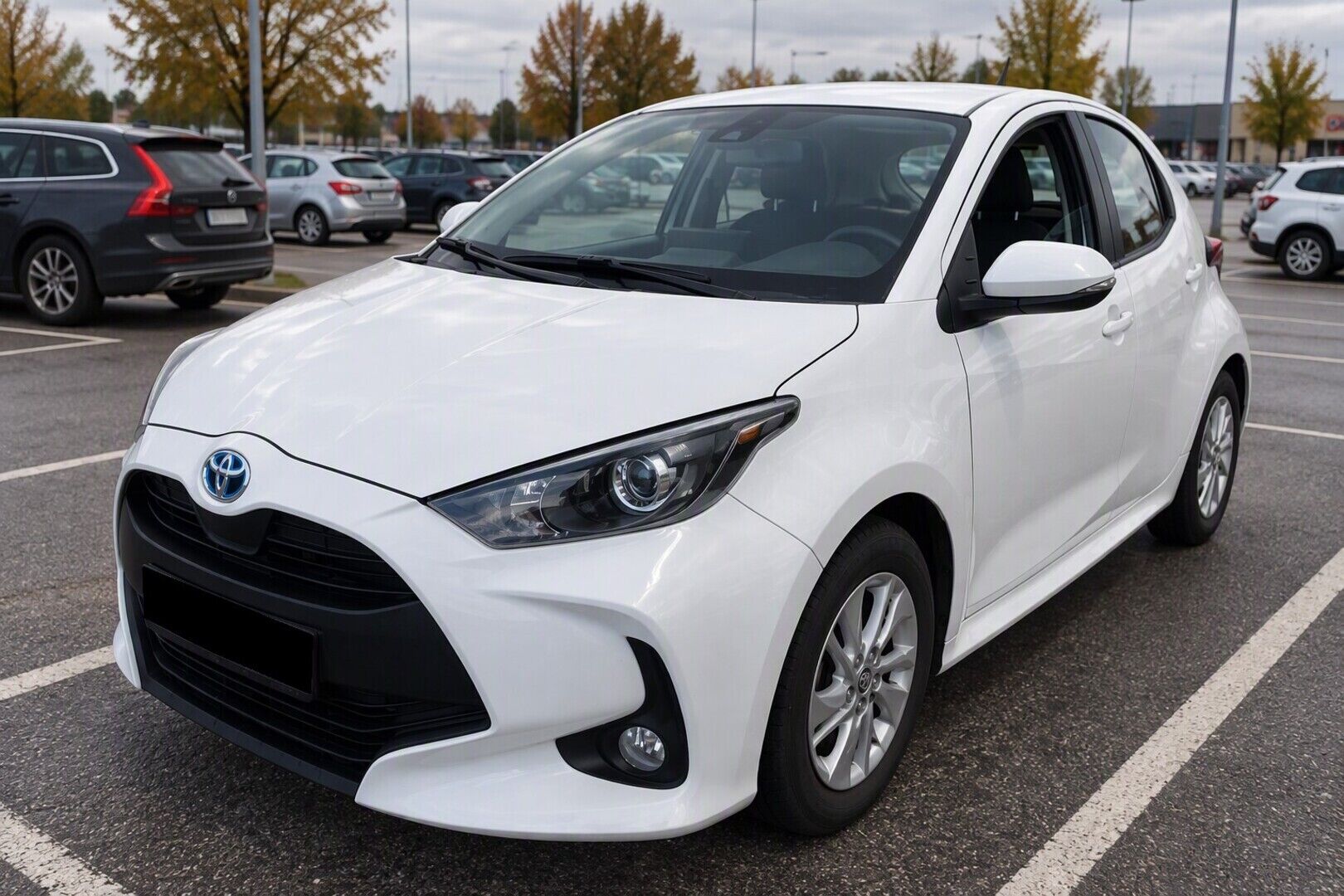 TOYOTA YARIS iso kuva 0