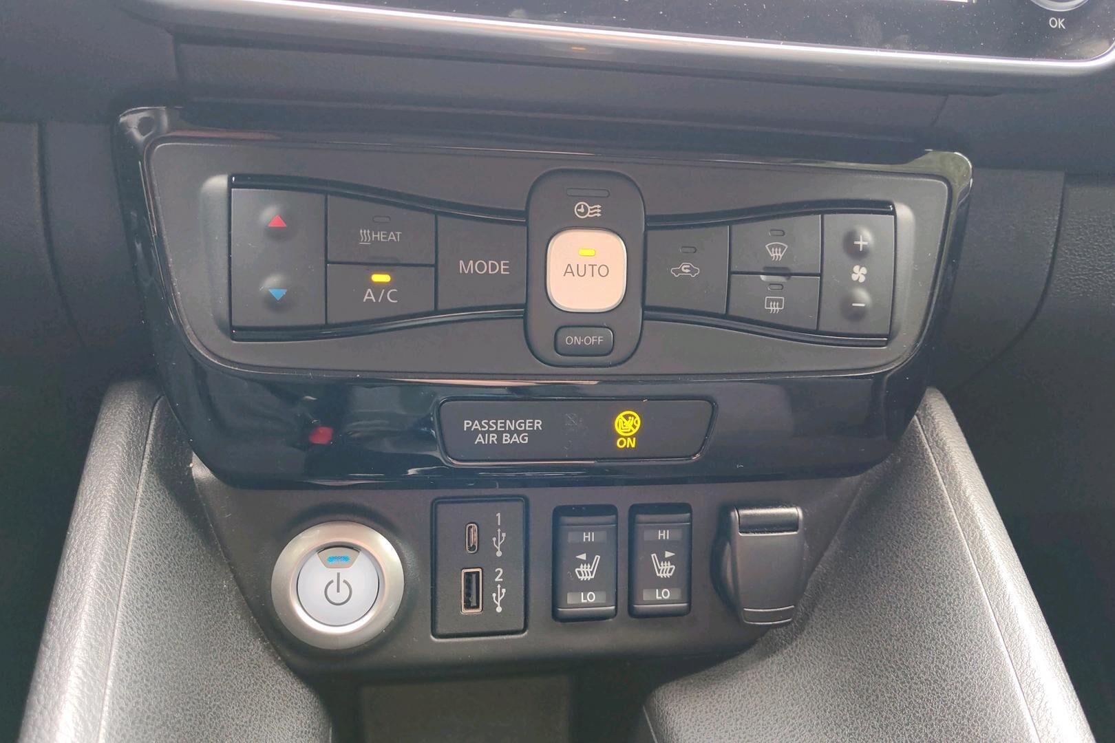 NISSAN LEAF iso kuva 8