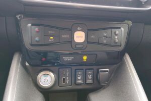 NISSAN LEAF esikatselu 8