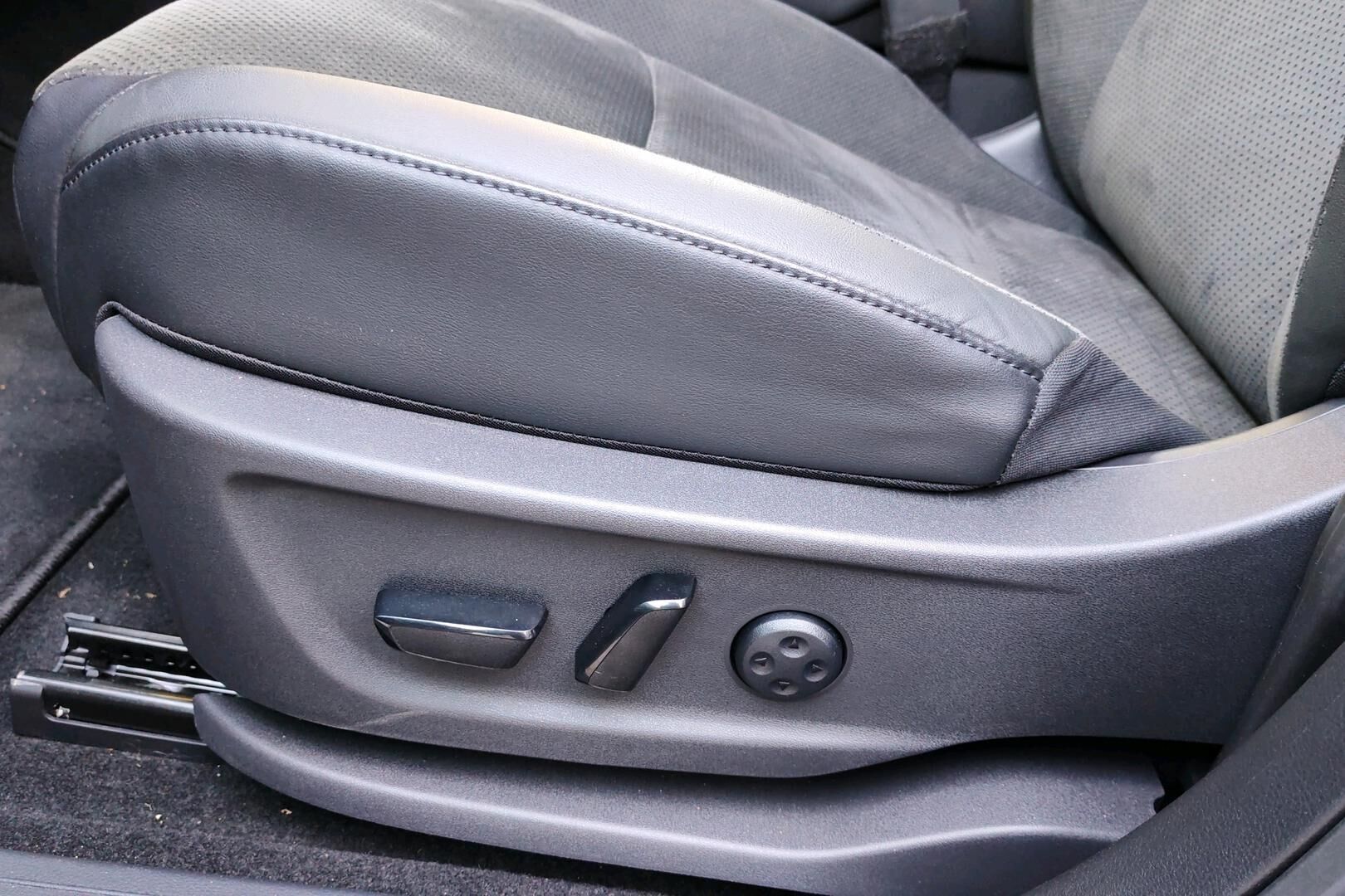 NISSAN ARIYA iso kuva 10