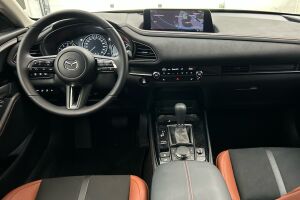 MAZDA CX-30 esikatselu 1