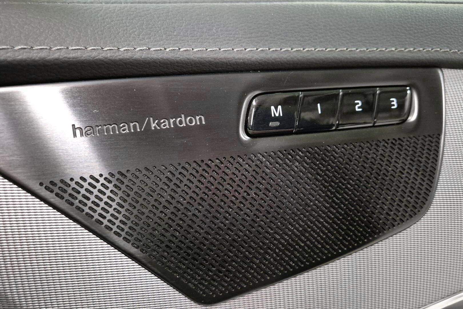 VOLVO XC90 iso kuva 3