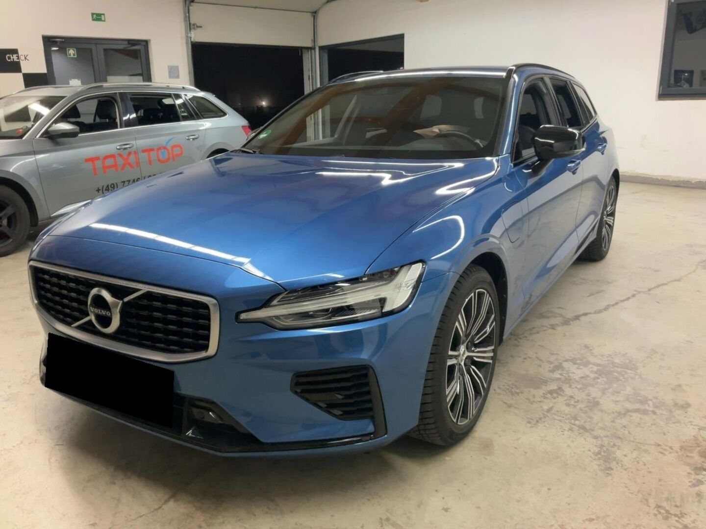 VOLVO V60 iso kuva 2