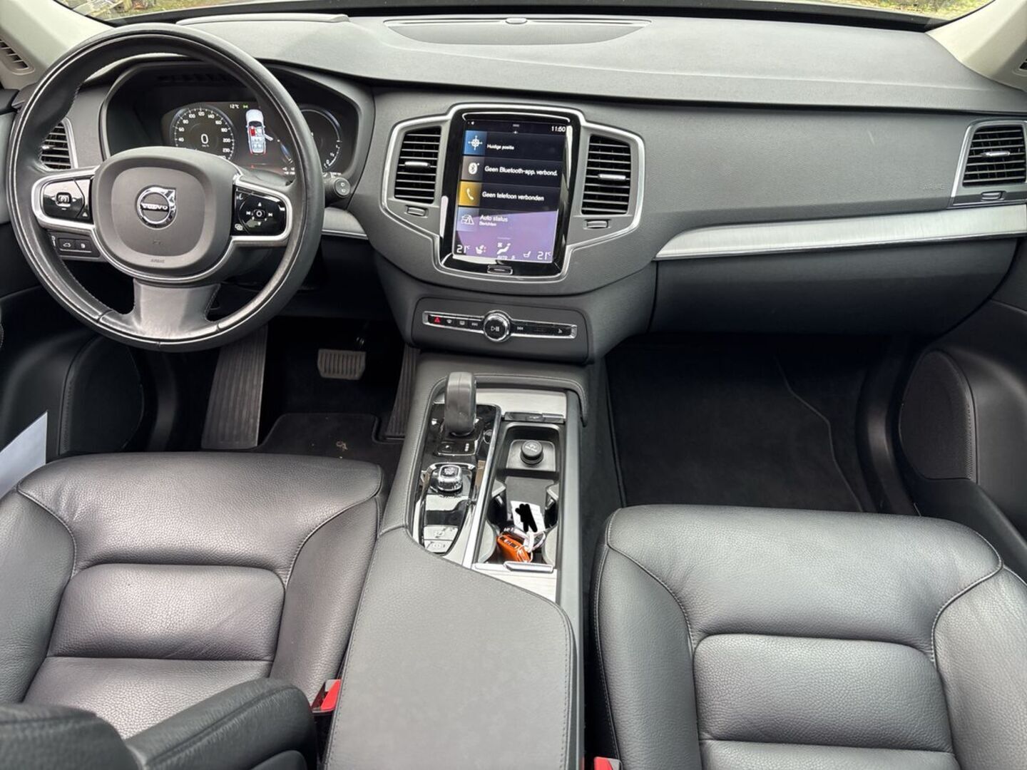 VOLVO XC90 iso kuva 2