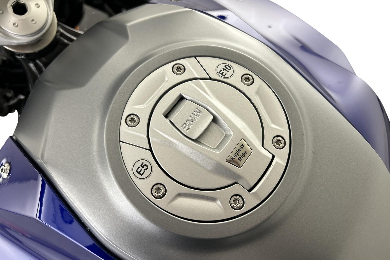 BMW F iso kuva 16