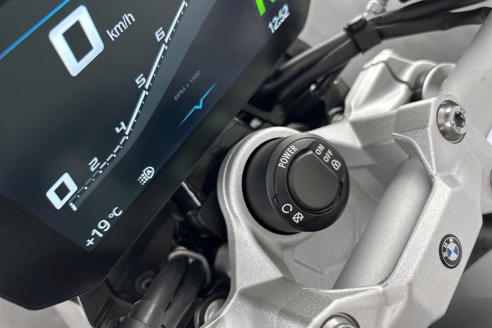 BMW F iso kuva 17