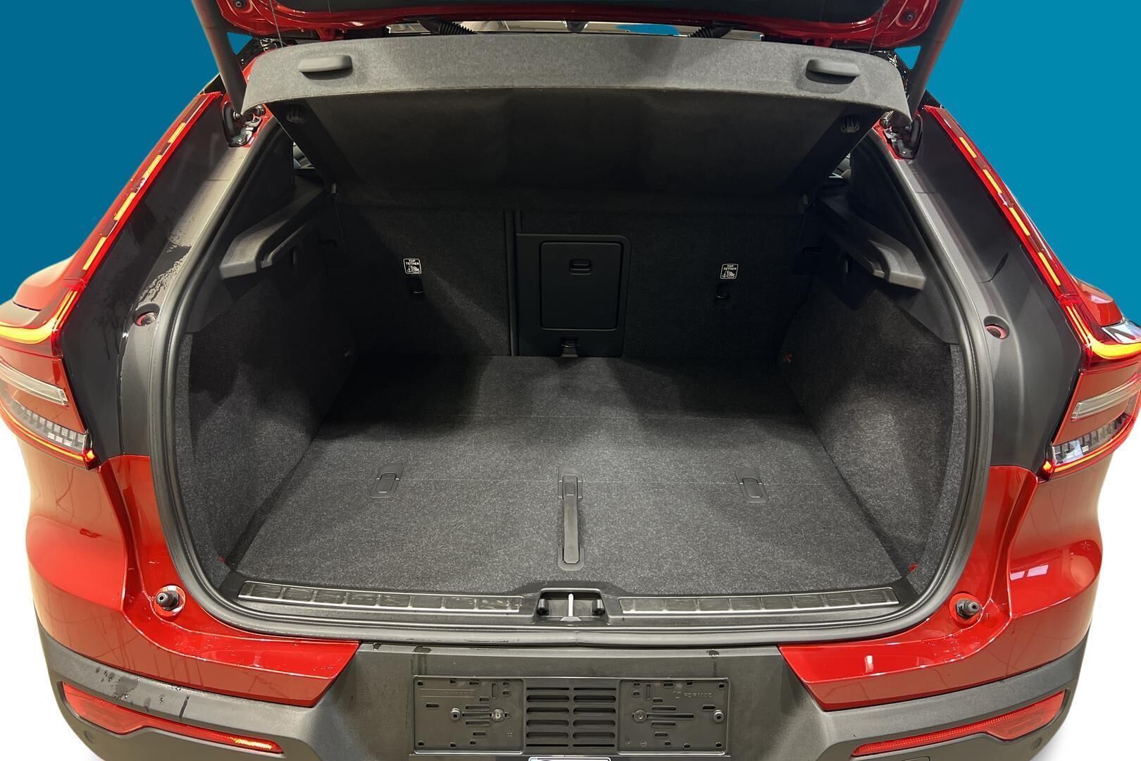 VOLVO C40 iso kuva 11