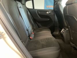 VOLVO C40 esikatselu 2