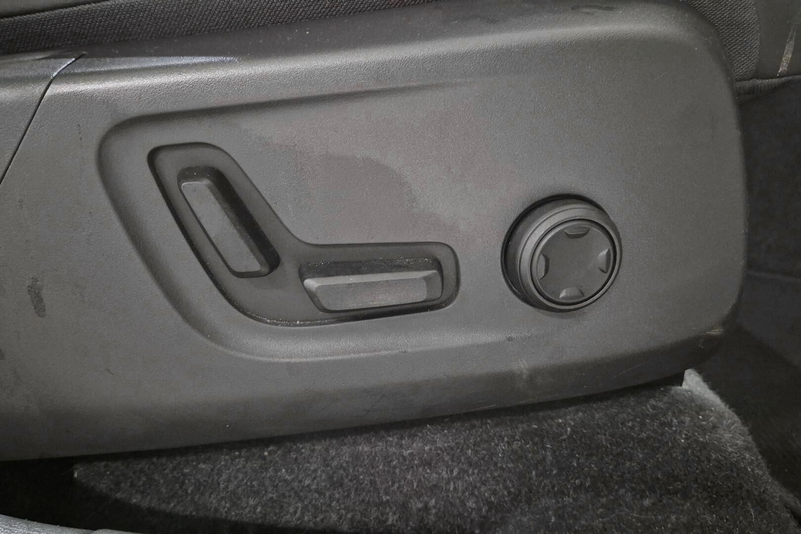 VOLVO C40 iso kuva 5