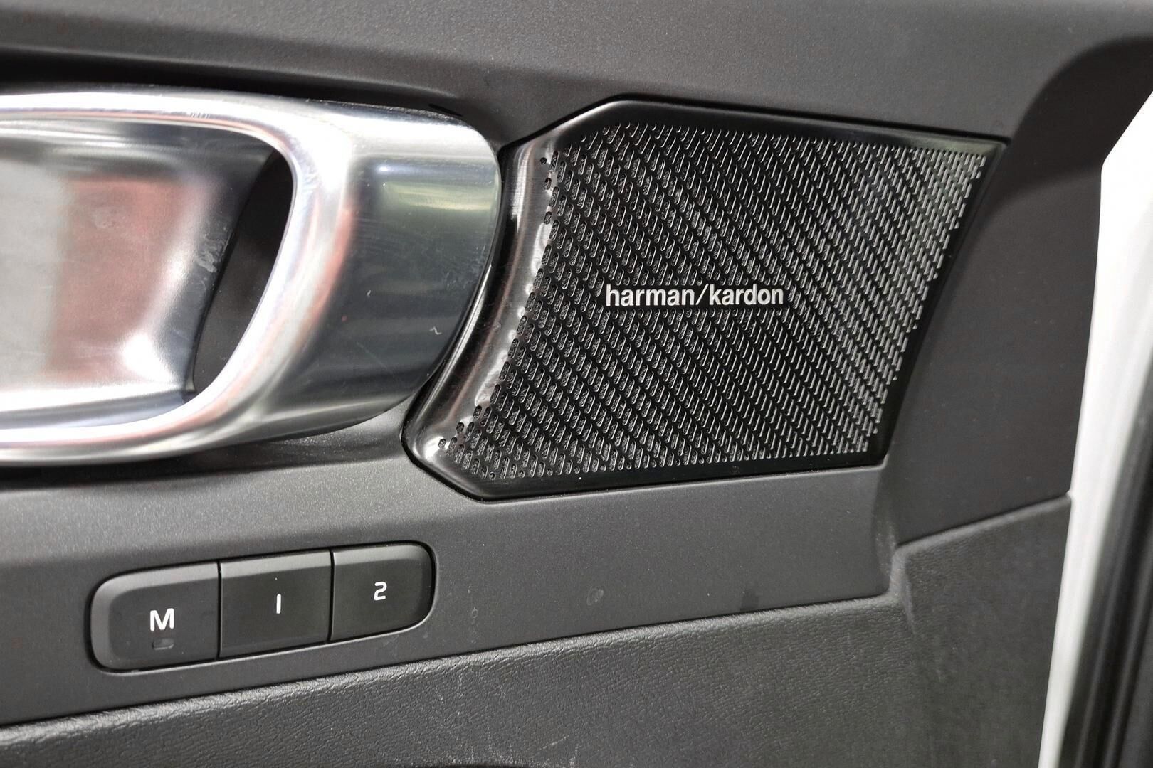 VOLVO C40 iso kuva 6