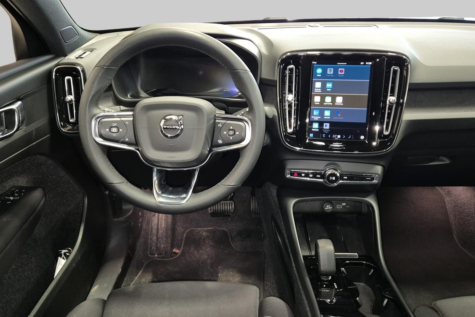 VOLVO C40 iso kuva 2