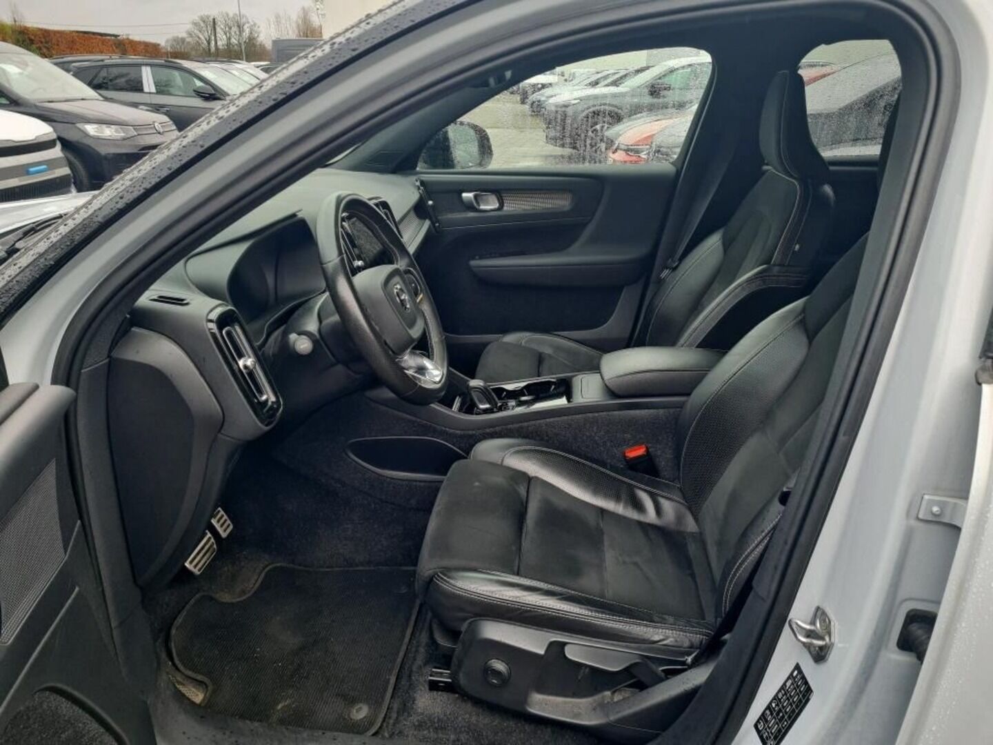 VOLVO XC40 iso kuva 1