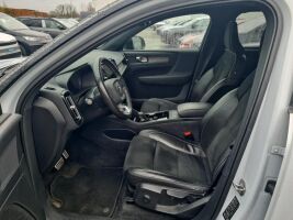 VOLVO XC40 esikatselu 1