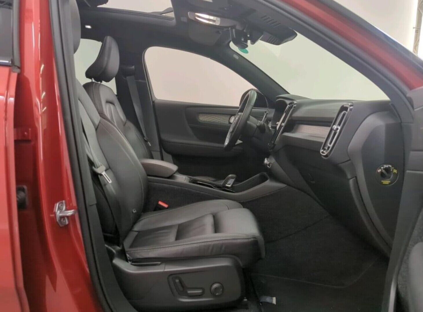 VOLVO XC40 iso kuva 1