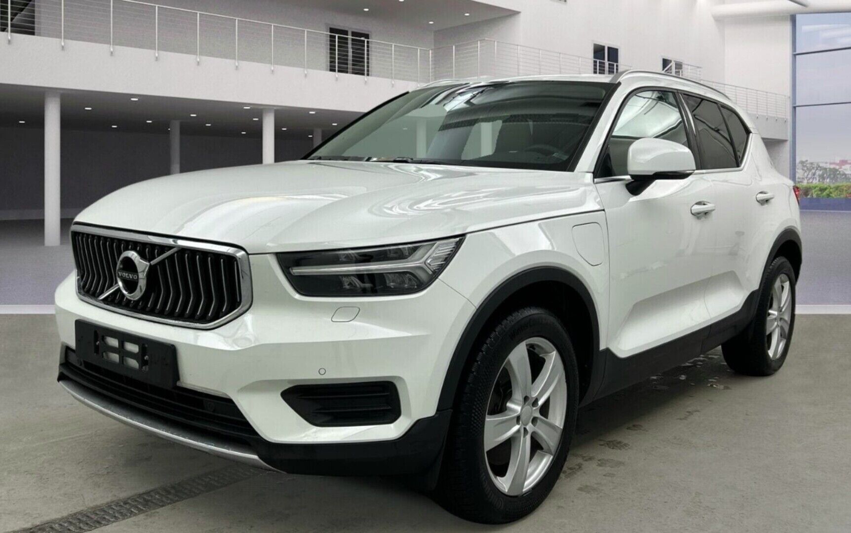 VOLVO XC40 iso kuva 0