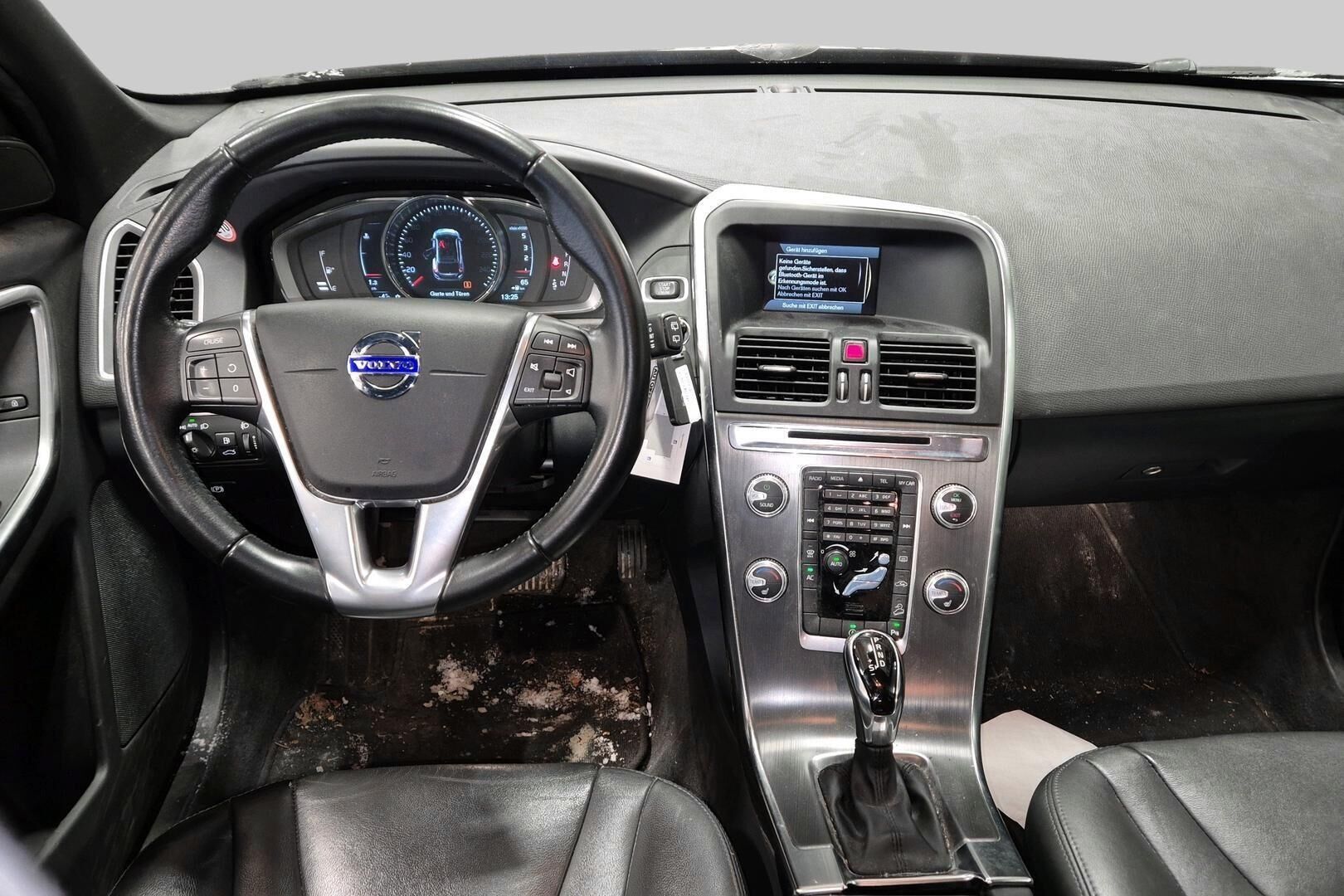 VOLVO XC60 iso kuva 1