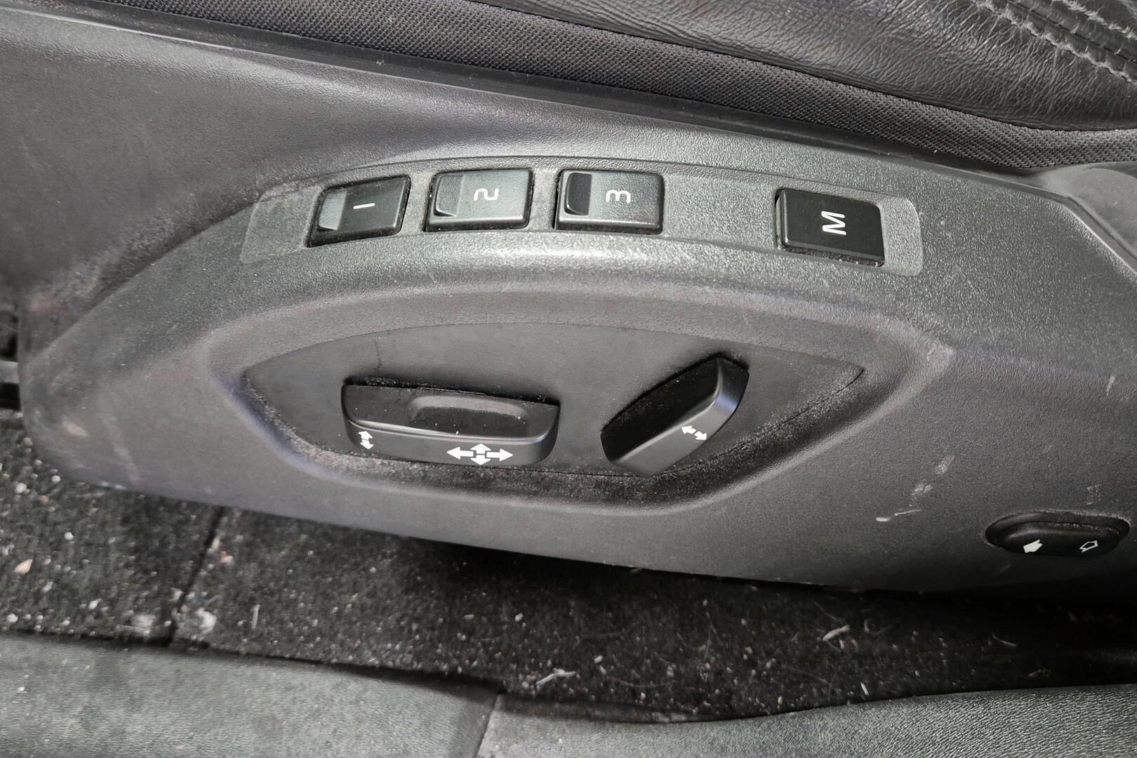 VOLVO XC60 iso kuva 2