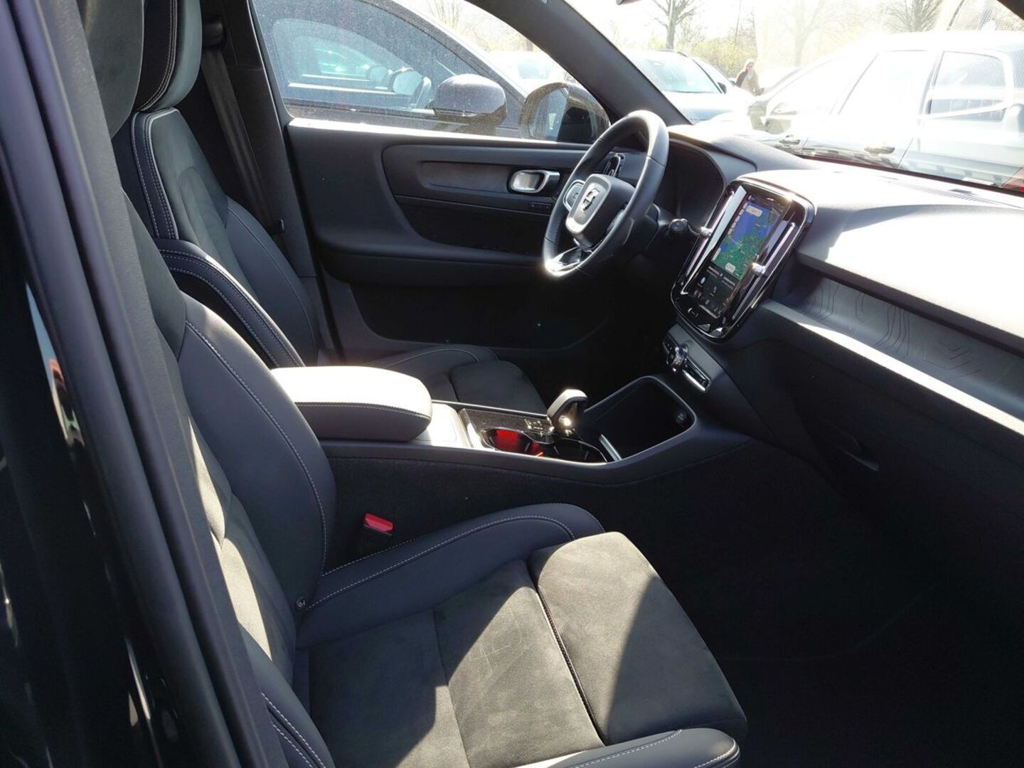 VOLVO XC40 iso kuva 1