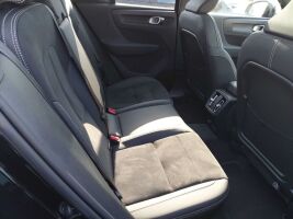 VOLVO XC40 esikatselu 2