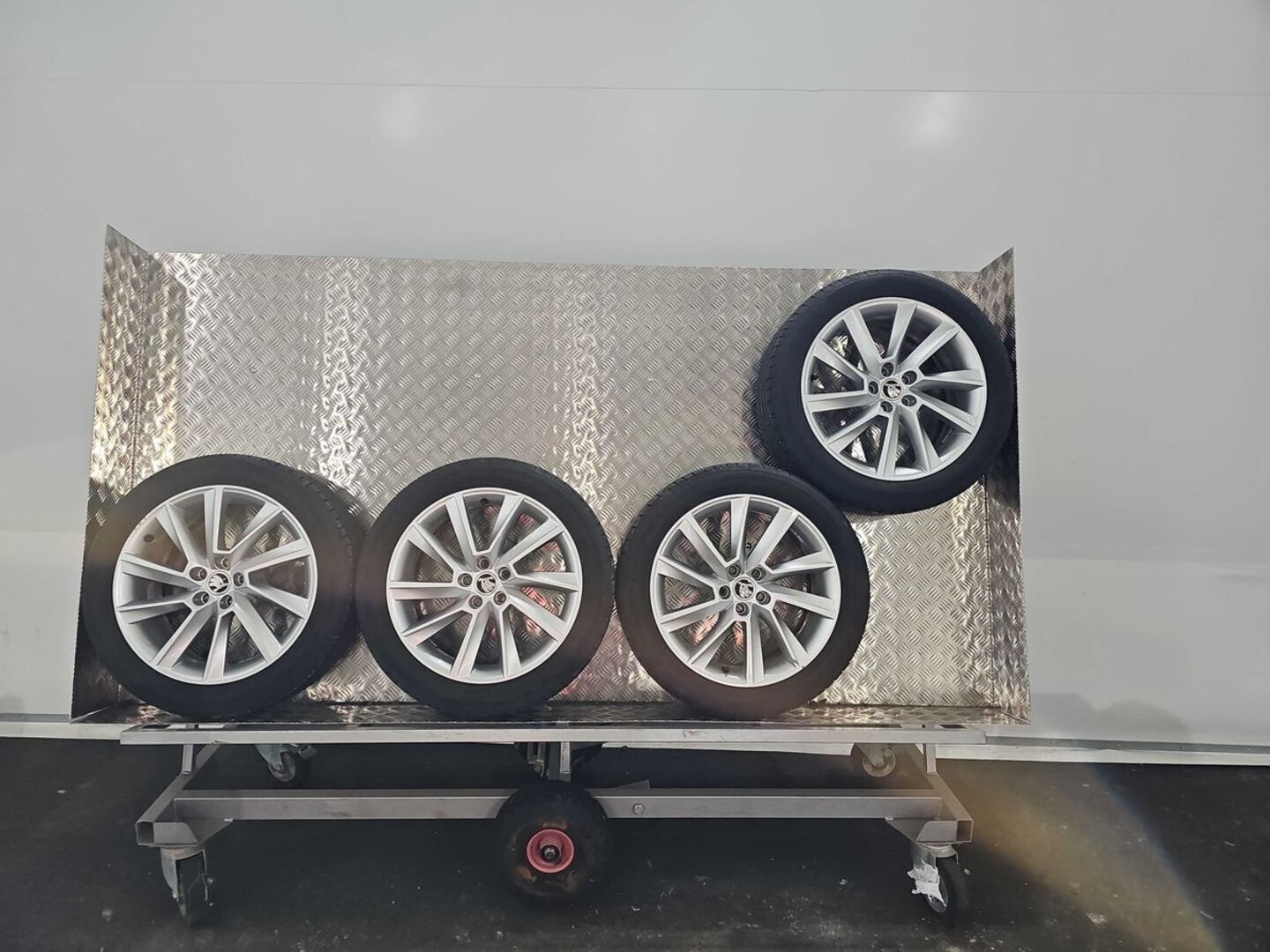 SKODA SCALA iso kuva 3