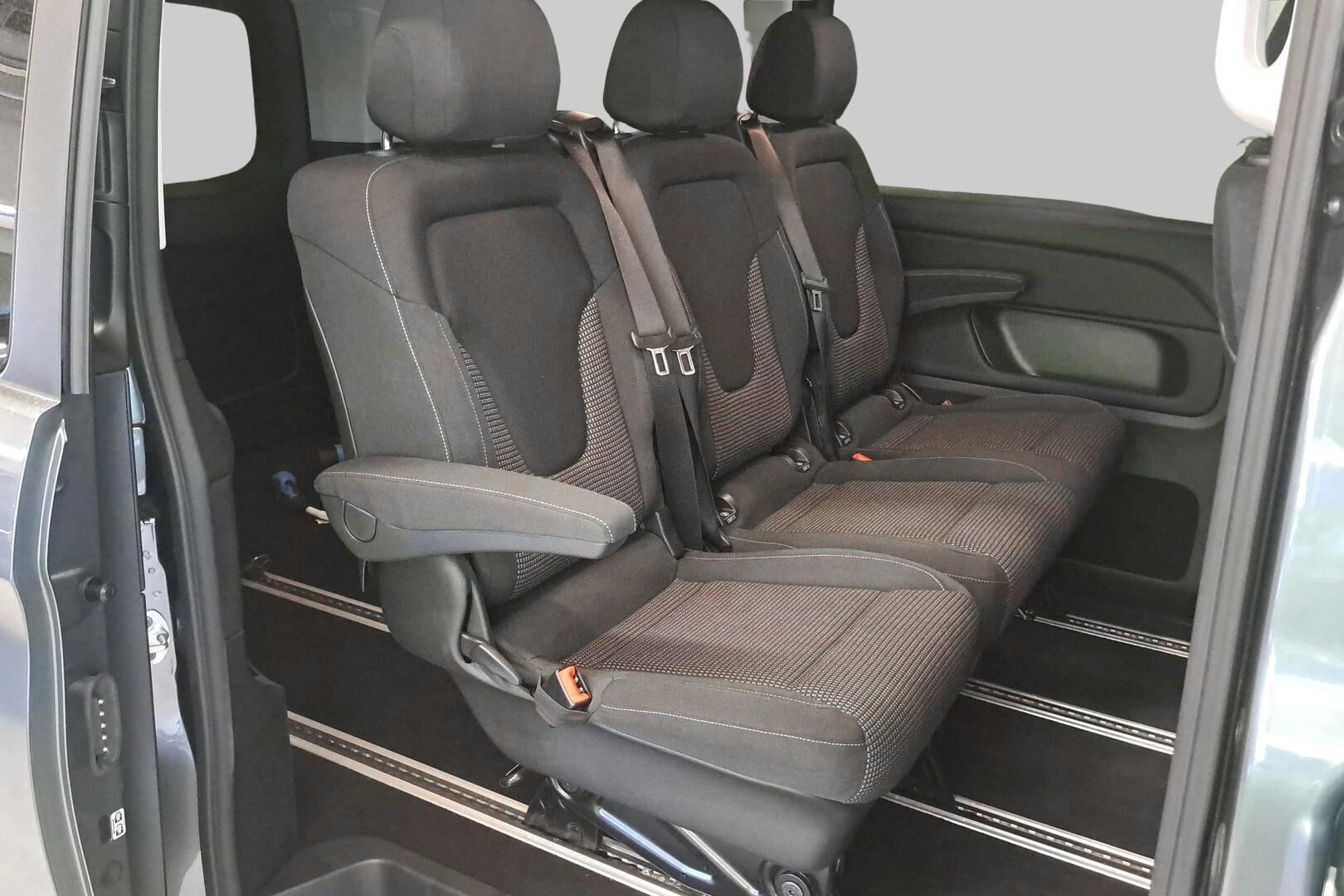 MERCEDES-BENZ EQV iso kuva 8