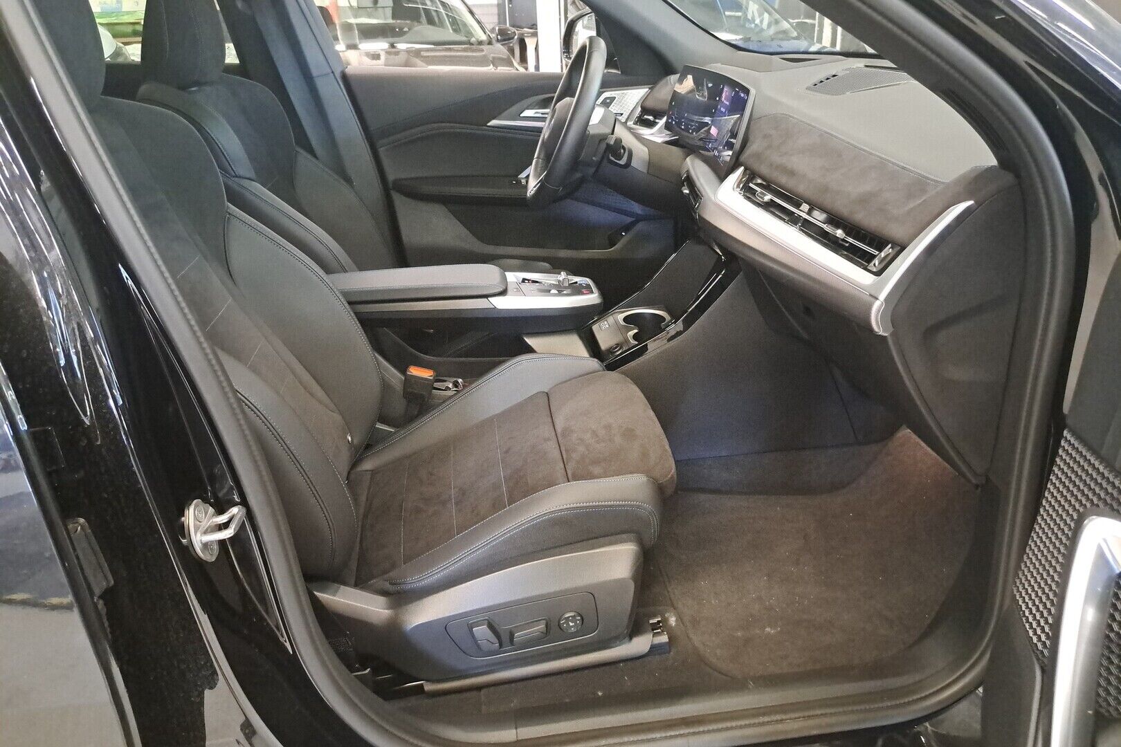 BMW IX2 iso kuva 2