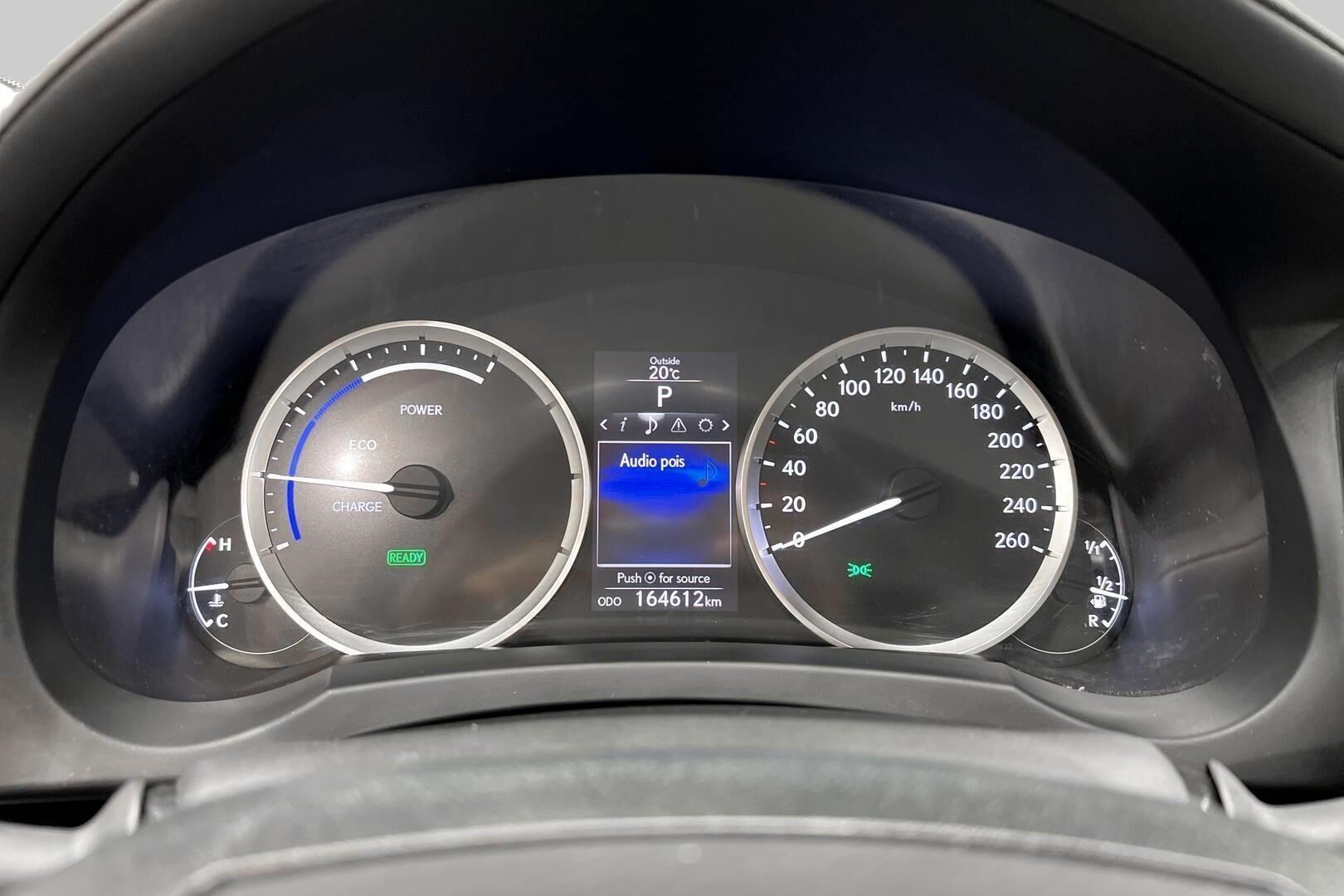 LEXUS IS iso kuva 12