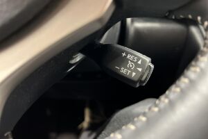 LEXUS IS esikatselu 22