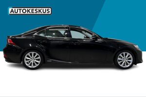 LEXUS IS esikatselu 3