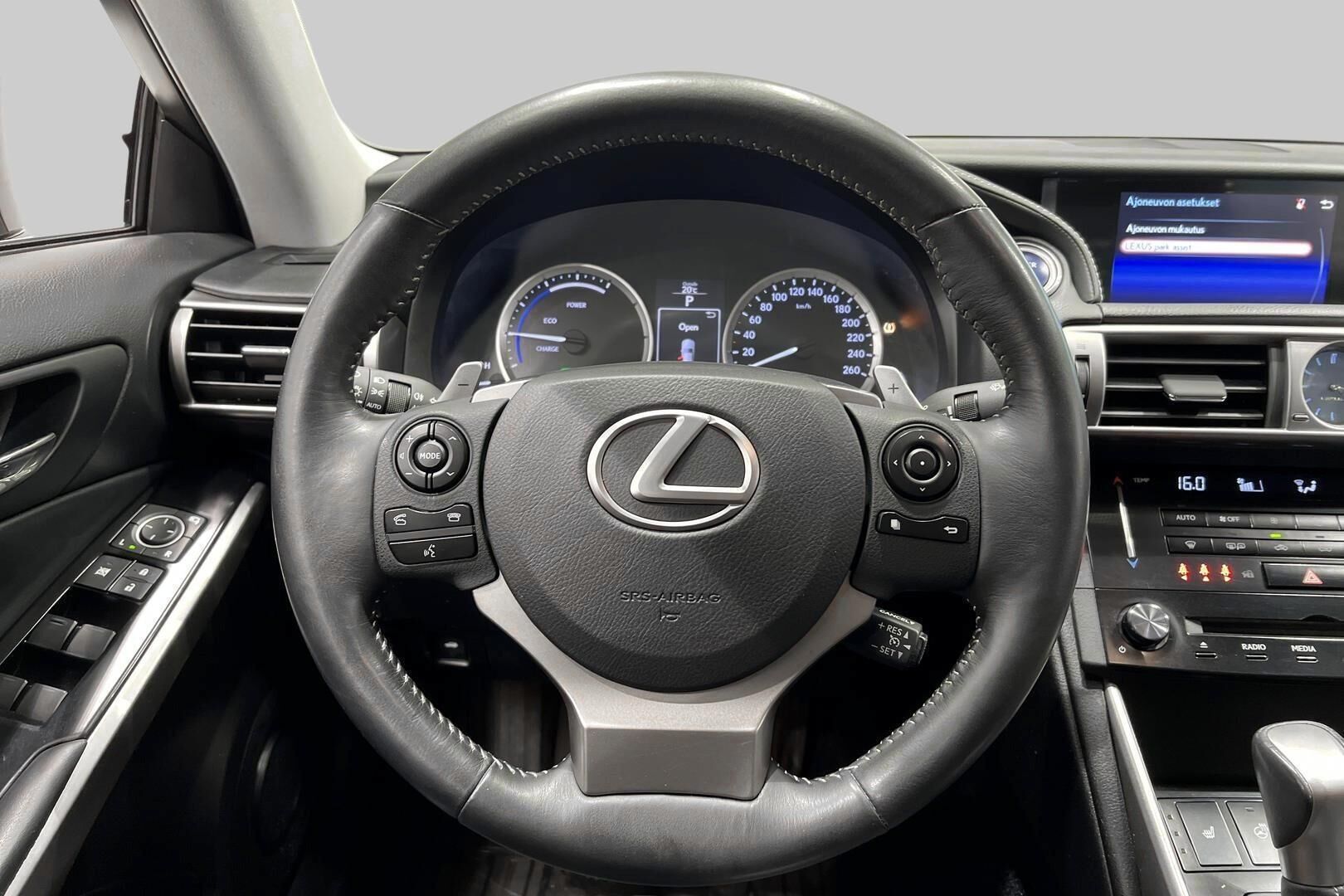 LEXUS IS iso kuva 31