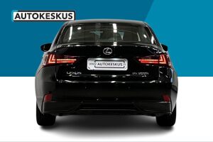 LEXUS IS esikatselu 5