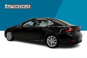 LEXUS IS esikatselu 6
